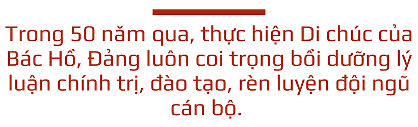 Đọc di chúc Bác Hồ: Nhìn về công tác chuẩn bị nhân sự của Đại hội Đảng XIII