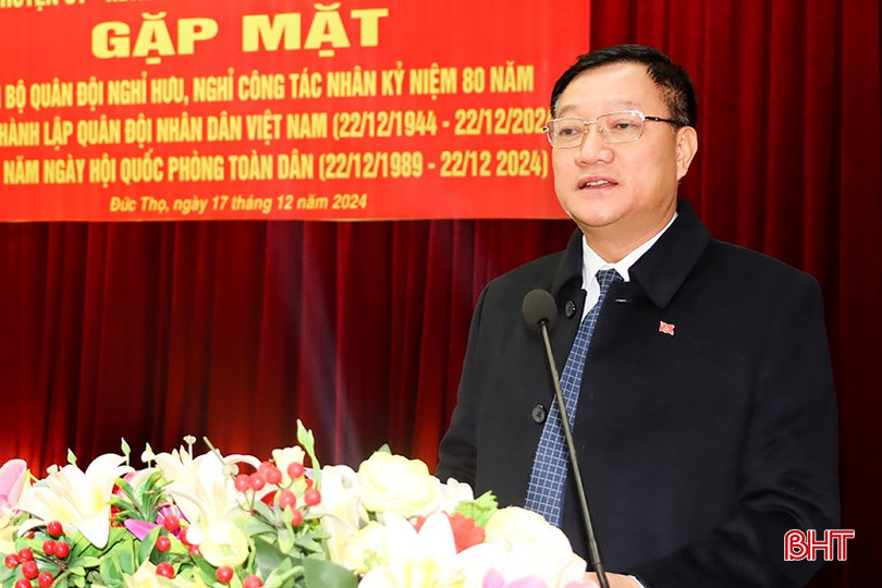 Chủ tịch UBND huyện Trần Hoài Đức thông tin những kết quả nổi bật của huyện trên các lĩnh vực trong những năm qua.
