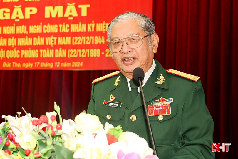 Đại tá Nguyễn Đức Hòa - Nguyên Chính ủy Sư đoàn 968 Quân khu 4 bày tỏ sự xúc động, cảm ơn lãnh đạo huyện đã tổ chức buổi gặp mặt hết sức long trọng này.