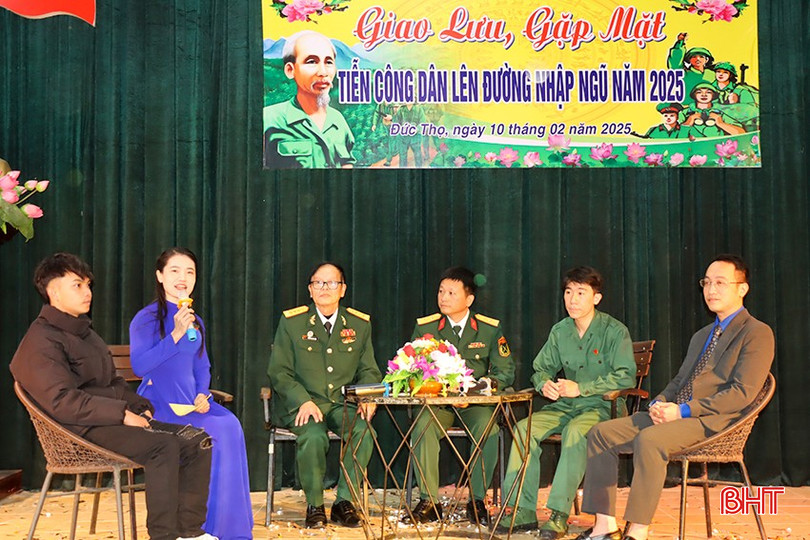 Buổi giao lưu, gặp mặt diễn ra trong không khí đầm ấp, tình cảm.