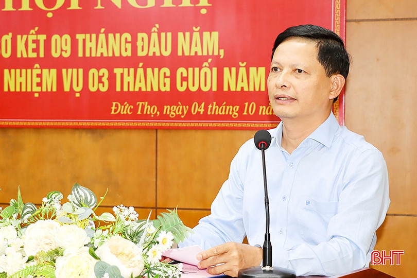 Phó Trưởng ban Thường trực Ban Nội chính Tỉnh ủy Hoàng Văn Quảng đề nghị huyện Đức Thọ tiếp tục phát huy những giá trị, con người Đức Thọ; quan tâm công tác quy hoạch, thu hút đầu tư công; chuẩn bị tốt công tác nhân sự đại hội Đảng nhiệm kỳ 2025 - 2030.