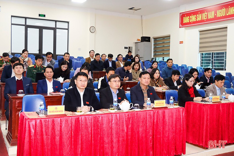 Toàn cảnh kỳ họp.
