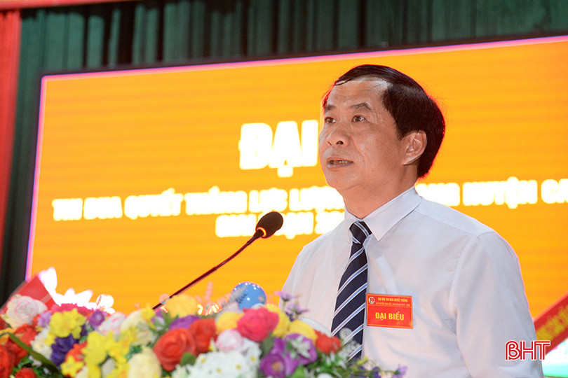 Chủ tịch UBND huyện Can Lộc Võ Xuân Linh phát biểu khai mạc đại hội.