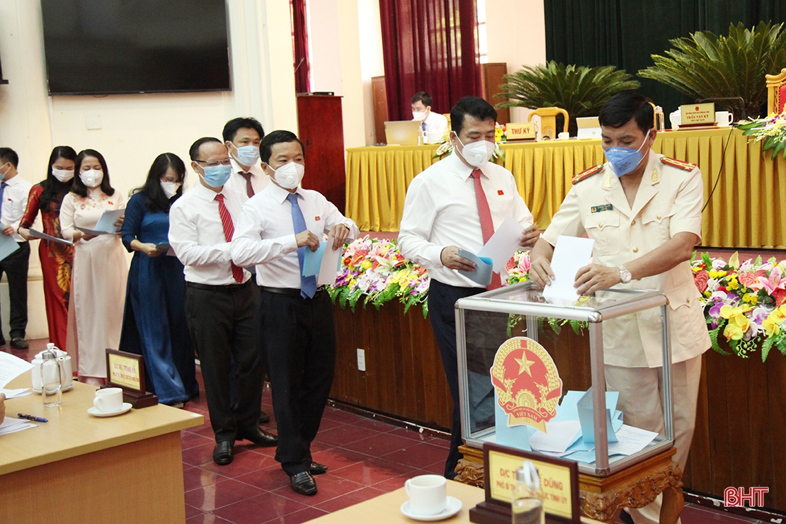 Xây dựng tập thể UBND tỉnh Hà Tĩnh đoàn kết, liêm chính, kỷ cương
