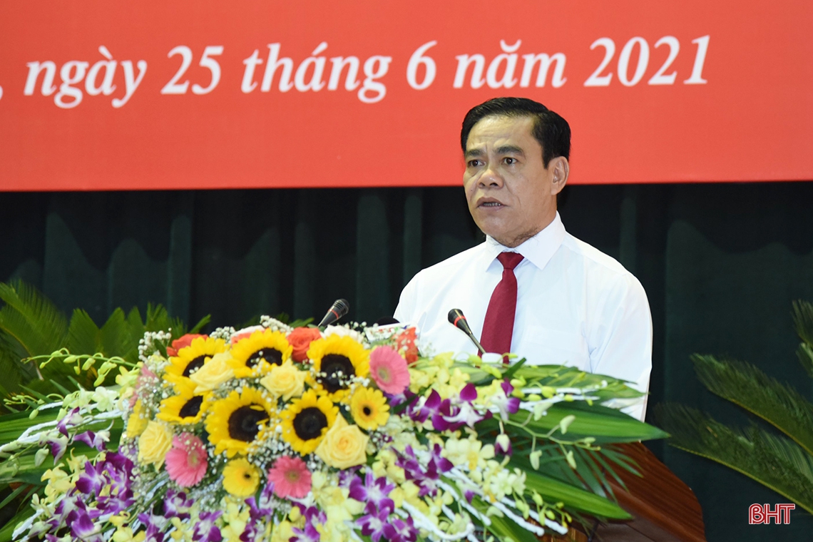 Xây dựng tập thể UBND tỉnh Hà Tĩnh đoàn kết, liêm chính, kỷ cương