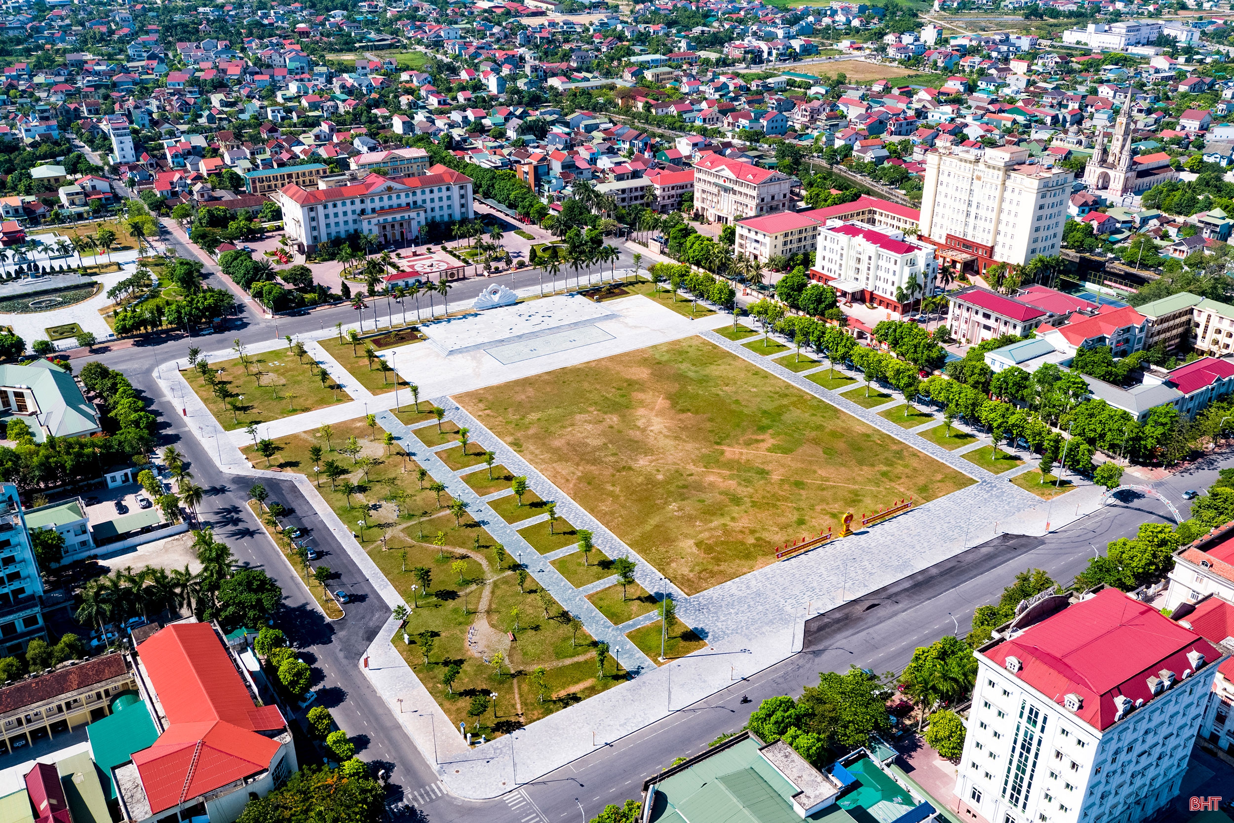 Kỳ họp thứ 2, HĐND tỉnh Hà Tĩnh quyết định nhiều vấn đề quan trọng về phát triển kinh tế - xã hội