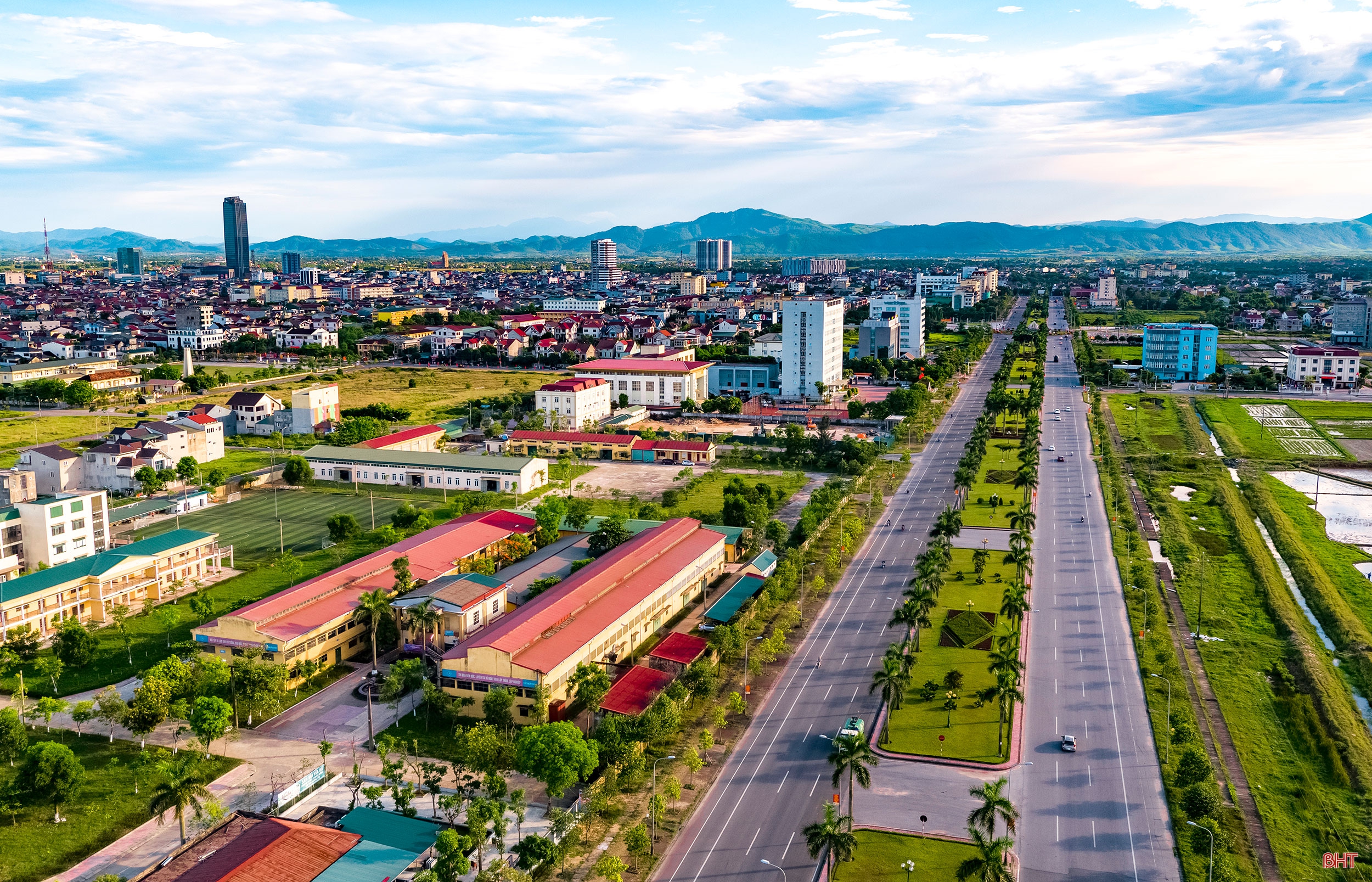 Kỳ họp thứ 2, HĐND tỉnh Hà Tĩnh quyết định nhiều vấn đề quan trọng về phát triển kinh tế - xã hội