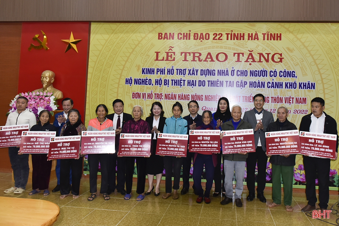Trao hỗ trợ xây dựng 120 ngôi nhà cho các gia đình khó khăn ở Hà Tĩnh