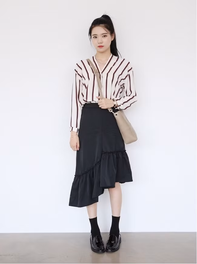 Tỏa sáng với 10 kiểu chân váy midi