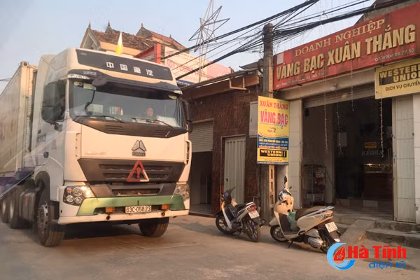 gom kho dong lanh ve mot moi tien ca doi duong
