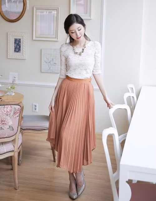 Tỏa sáng với 10 kiểu chân váy midi