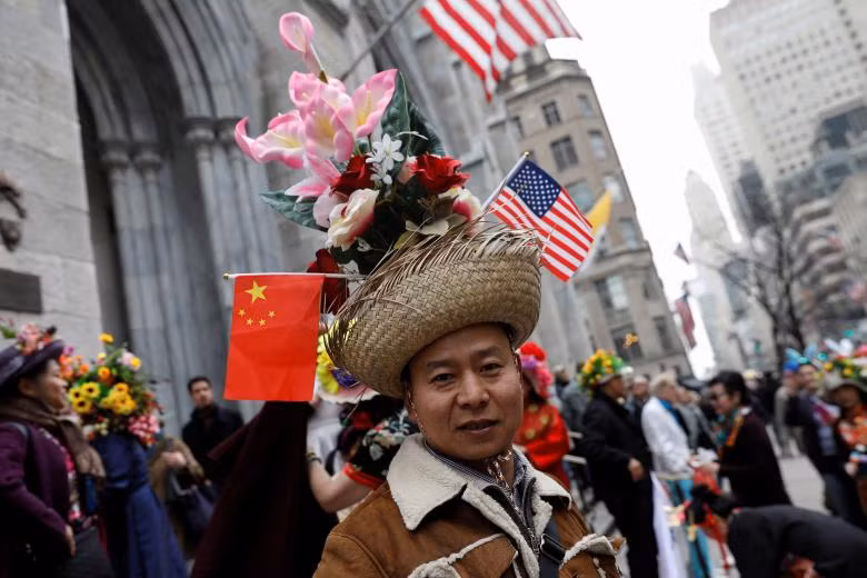 dieu hanh mung le phuc sinh day mau sac o new york