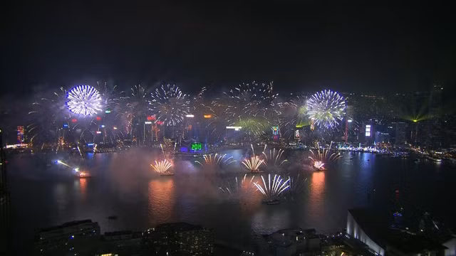 Thế giới rợp trời pháo hoa chào đón năm mới 2019