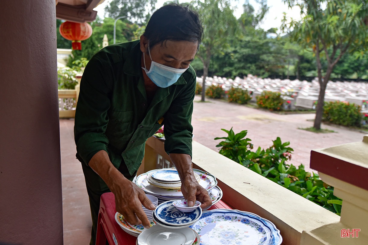 2 thế hệ trong một gia đình “canh giấc ngủ” cho các liệt sỹ ở Hà Tĩnh