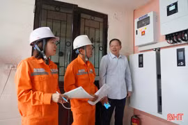 Điện mặt trời mái nhà: Từ tiết kiệm chi phí đến tạo nguồn thu