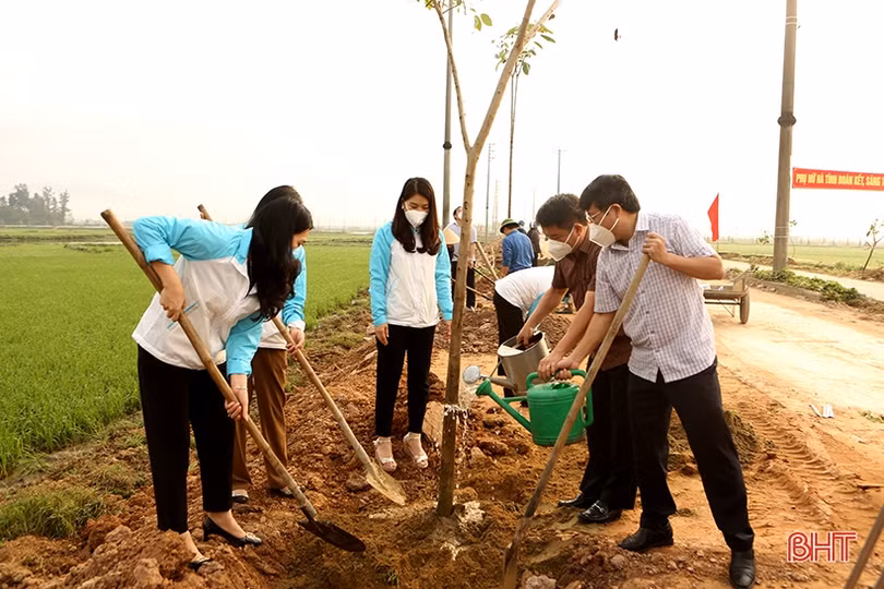 Phụ nữ Hà Tĩnh đoàn kết, sáng tạo, chung sức xây dựng tỉnh nông thôn mới