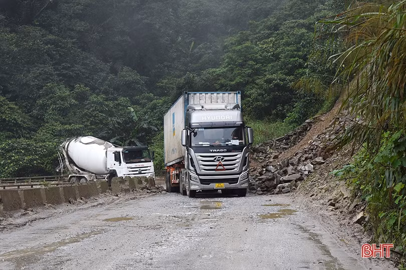 Đảm bảo lưu thông thông suốt, an toàn trên QL 8 khi cấm đường theo khung giờ