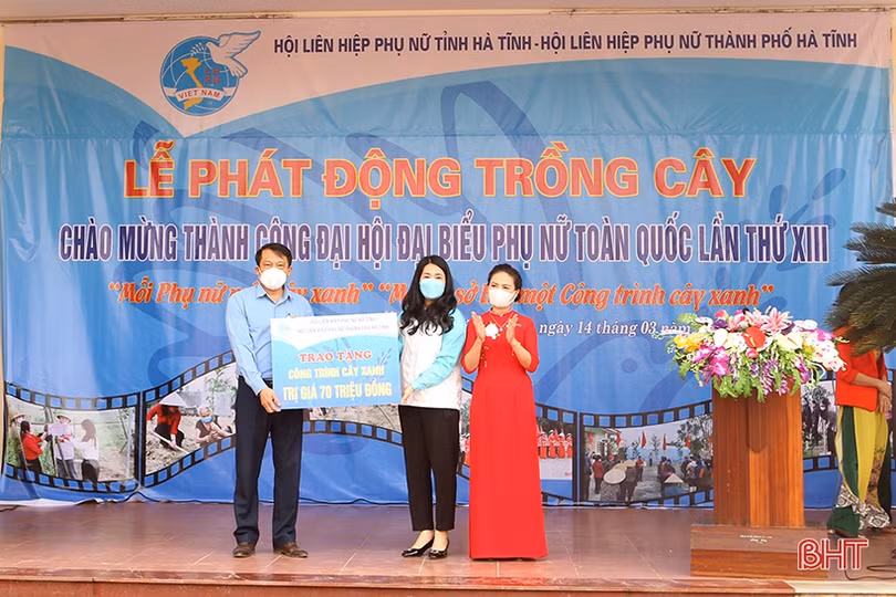 Phụ nữ Hà Tĩnh đoàn kết, sáng tạo, chung sức xây dựng tỉnh nông thôn mới