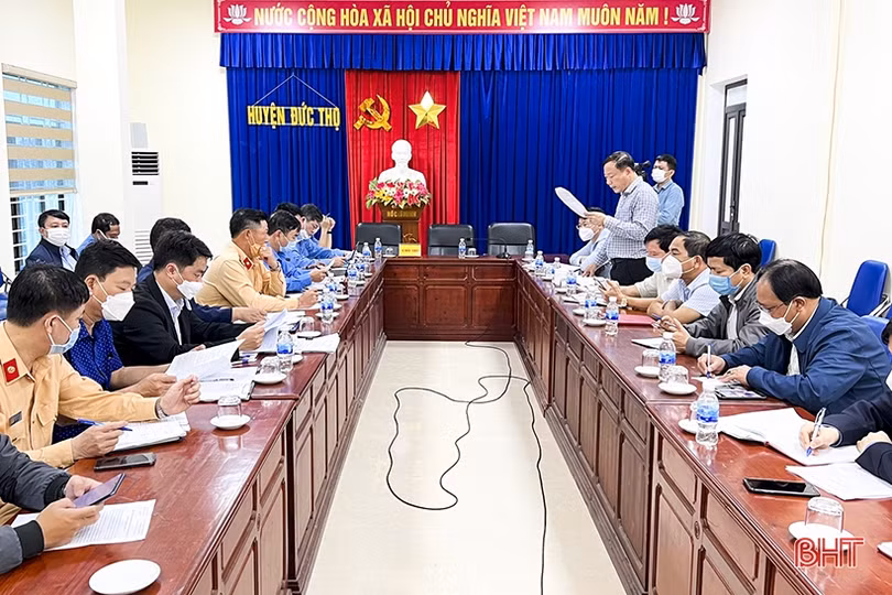 Đức Thọ sẽ xóa bỏ các lối đi tự mở giao cắt với đường sắt Bắc - Nam