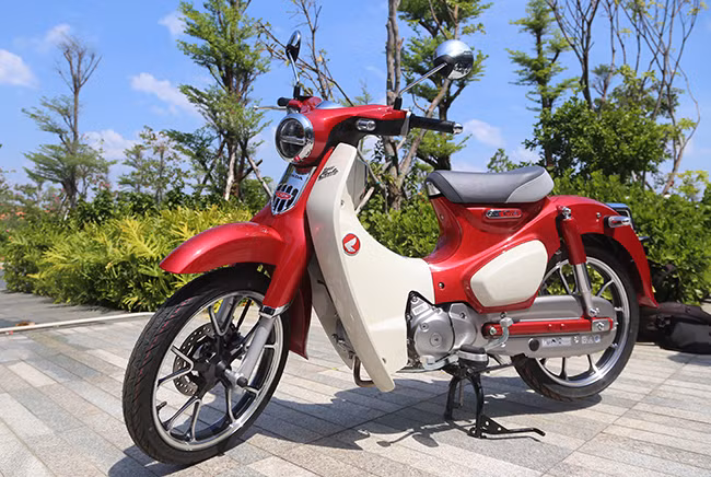 Cận cảnh Honda Super Cub C125 - Sự trở lại của một huyền thoại
