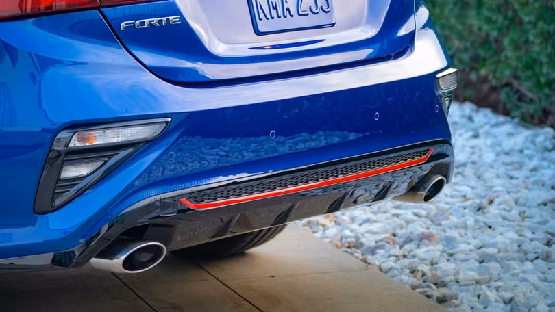 Kia Cerato GT ra mắt, trẻ trung và mạnh mẽ hơn