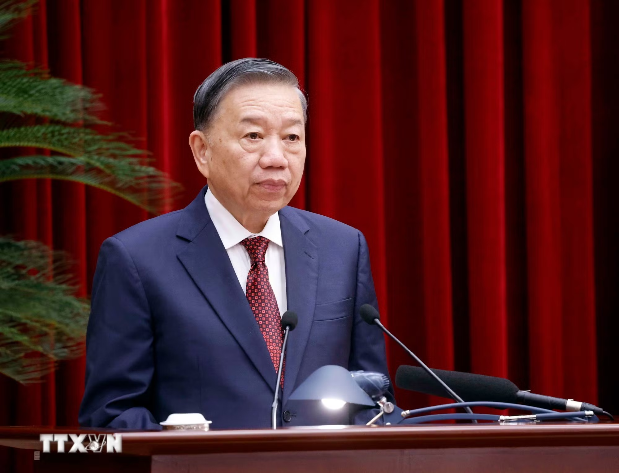 ttxvn-2407-be-mac-hoi-nghi-lan-3-ban-chap-hanh-trung-uong-dang-4jpg.png