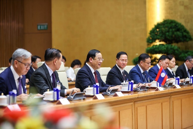 Thủ tướng Lào bày tỏ lòng biết ơn sâu sắc trước sự hỗ trợ to lớn, quý báu và hiệu quả mà Việt Nam đã dành cho sự nghiệp cách mạng, xây dựng và phát triển đất nước Lào qua các thời kỳ - Ảnh: VGP/Nhật Bắc