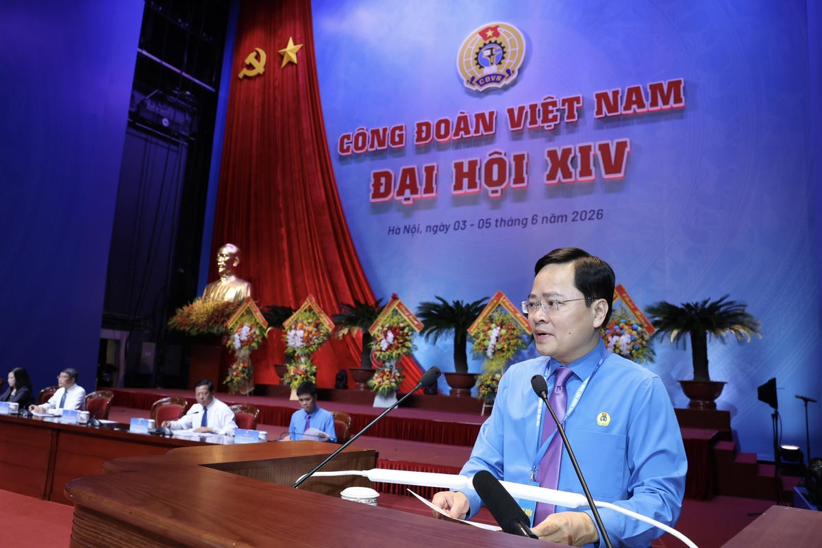 Ông Nguyễn Anh Tuấn, Ủy viên Ban chấp hành Trung ương Đảng, Phó Chủ tịch Ủy ban Trung ương Mặt trận Tổ quốc Việt Nam, Bí thư Đảng ủy, Chủ tịch Tổng Liên đoàn Lao động Việt Nam khóa XIV, nhiệm kỳ 2026 – 2031 phát biểu gợi ý thảo luận. Ảnh: Quang Vinh