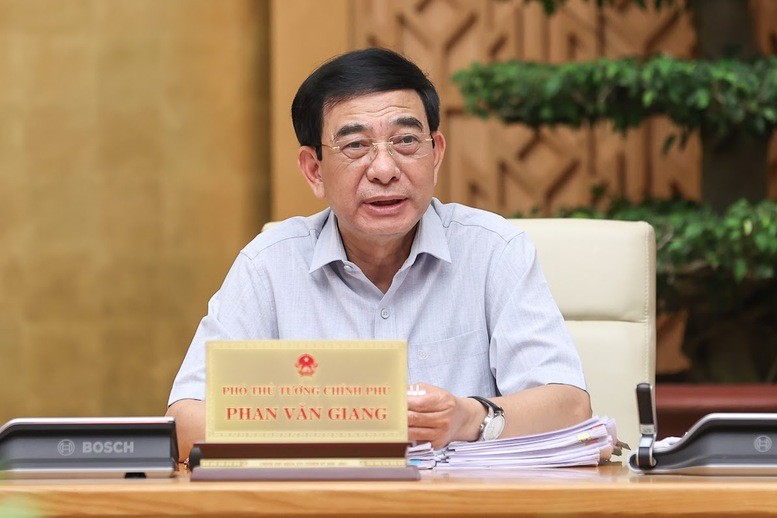 Phó Thủ tướng Phan Văn Giang phát biểu tại phiên họp - Ảnh: VGP/Nhật Bắc