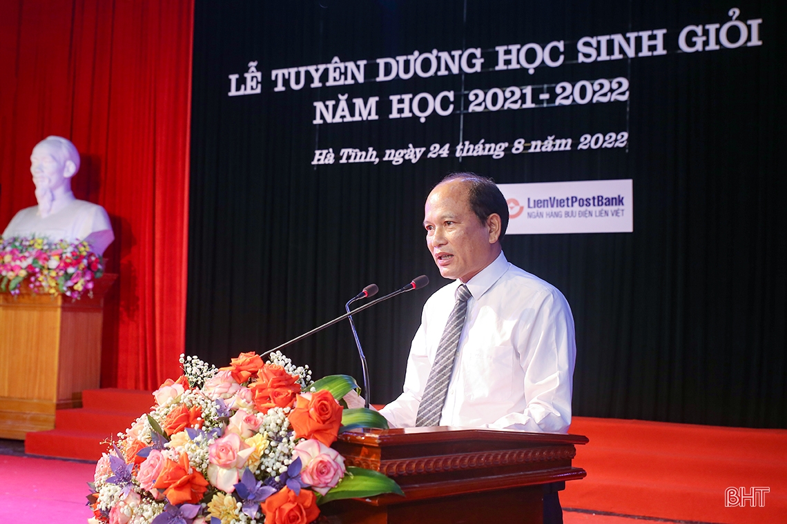 Hà Tĩnh tuyên dương học sinh giỏi năm học 2021-2022