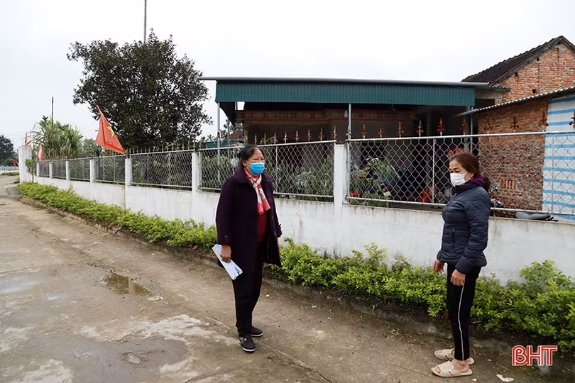 Nữ bí thư chi bộ ở Can Lộc góp sức lớn trong xây dựng khu dân cư kiểu mẫu