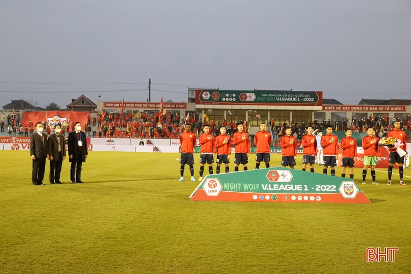 Hồng Lĩnh Hà Tĩnh xuât quân Night Wolf V.League1 - 2022