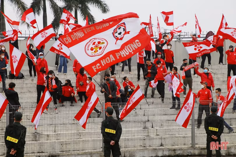 Hồng Lĩnh Hà Tĩnh xuât quân Night Wolf V.League1 - 2022