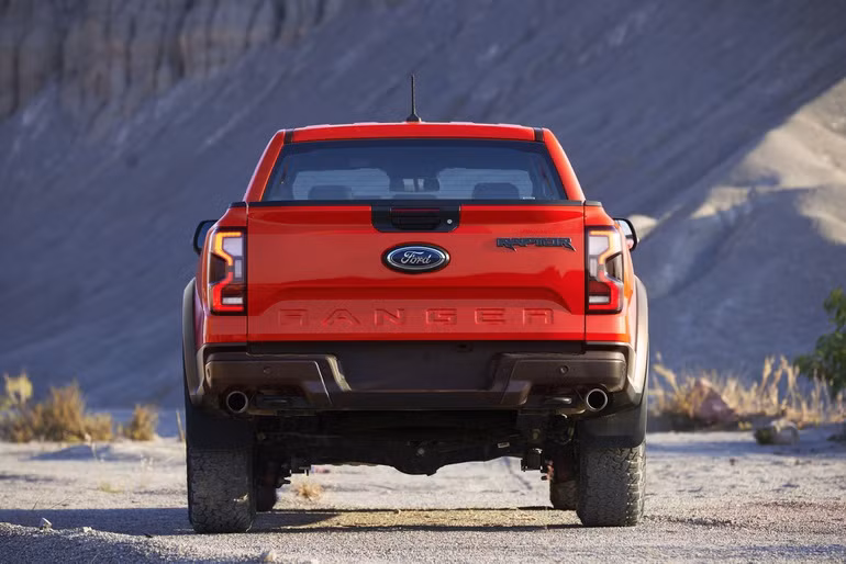 Ford Ranger Raptor thế hệ mới ra mắt, có bản V6 tăng áp kép