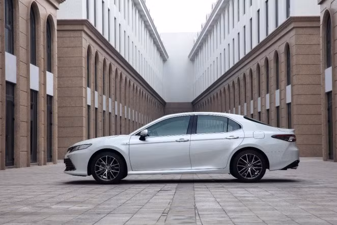 Toyota Camry 2022 sở hữu bộ ba công nghệ “ăn đứt” các đối thủ