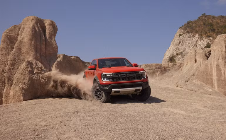 Ford Ranger Raptor thế hệ mới ra mắt, có bản V6 tăng áp kép