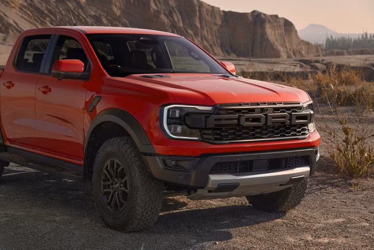 Ford Ranger Raptor thế hệ mới ra mắt, có bản V6 tăng áp kép
