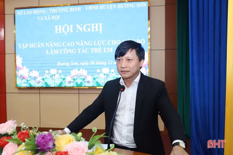 Nâng cao năng lực cho đội ngũ cán bộ làm công tác trẻ em
