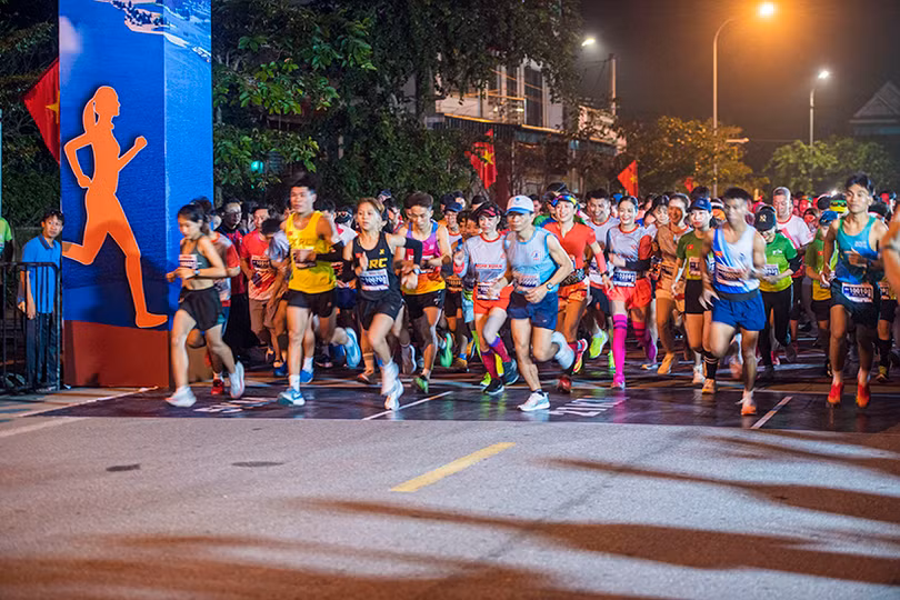 1.400 vận động viên tham gia Giải chạy Half marathon - Nghi Xuân 2023