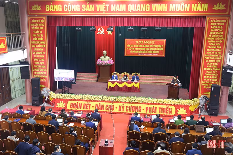 Đổi mới phương thức lãnh đạo của Đảng đối với hoạt động của hệ thống chính trị tại Thạch Hà