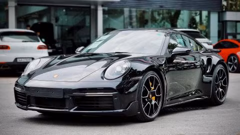 Porsche 911 992 Turbo hơn 15 tỷ đồng đầu tiên về Việt Nam
