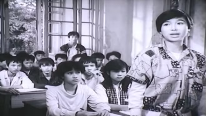 Hoa hậu Việt Nam danh giá đầu tiên và vai diễn hi hữu thời tivi đen trắng