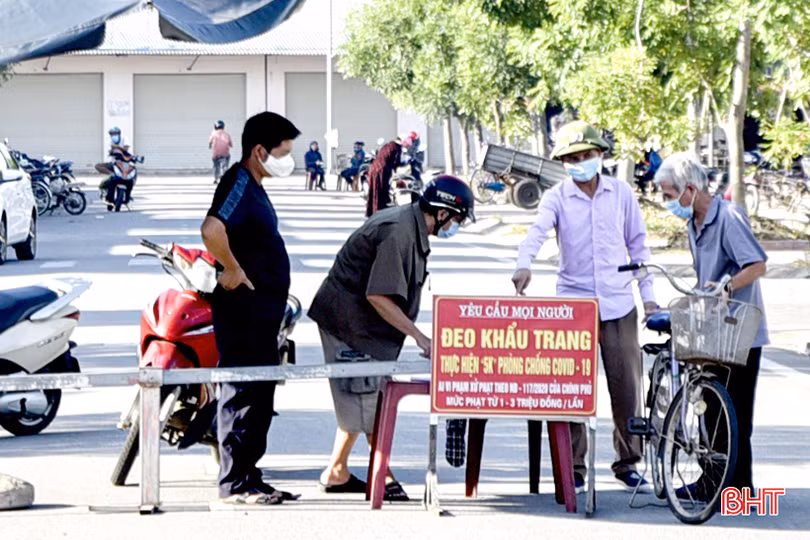 Nhịp sống bình thường mới ở thị xã dưới chân núi Hồng