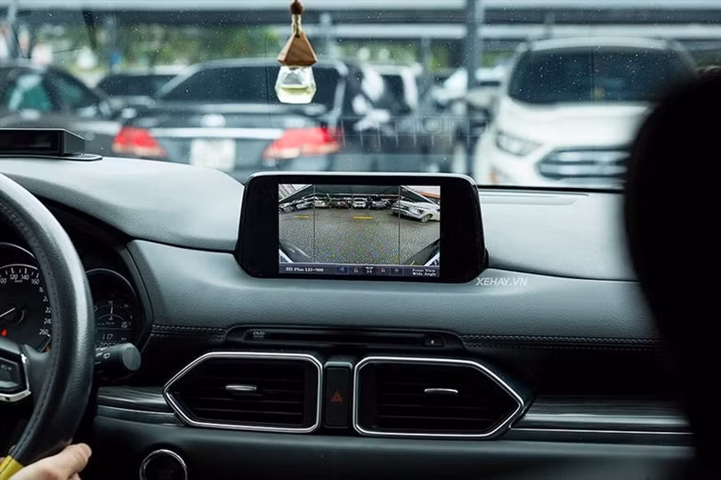 Bố nhổ răng cho con gái bằng cách đánh bi-a