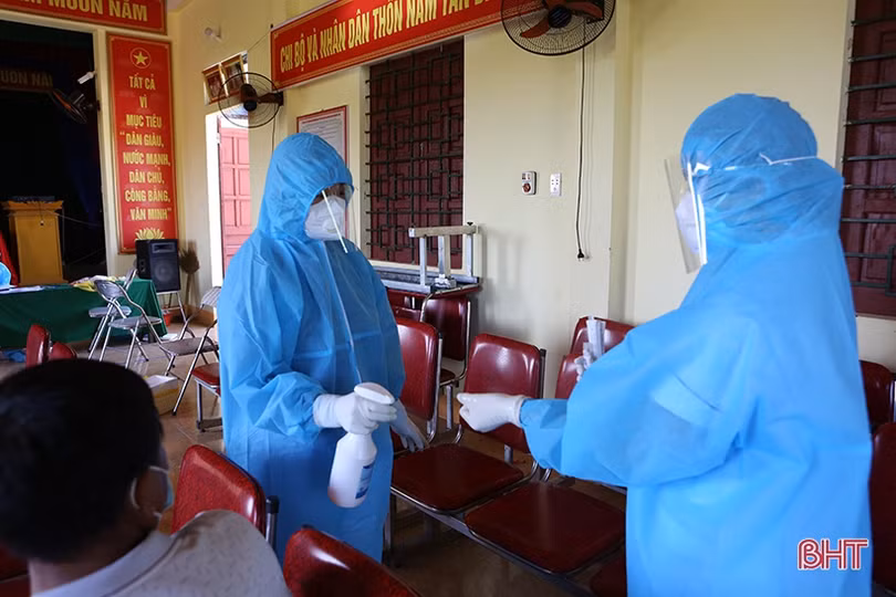 Lấy 5.000 mẫu xét nghiệm COVID-19 diện rộng ở Tùng Lộc trong ngày 3/9
