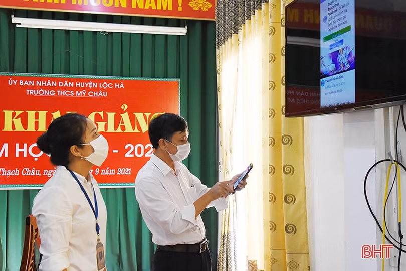 Các địa phương ở Hà Tĩnh khai giảng năm học mới 2021 - 2022 qua màn hình tivi