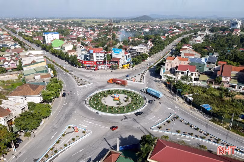 Nhịp sống bình thường mới ở thị xã dưới chân núi Hồng