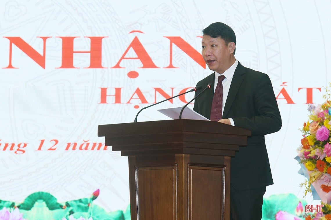 Văn phòng Tỉnh ủy Hà Tĩnh đón nhận Huân chương Lao động hạng Nhất