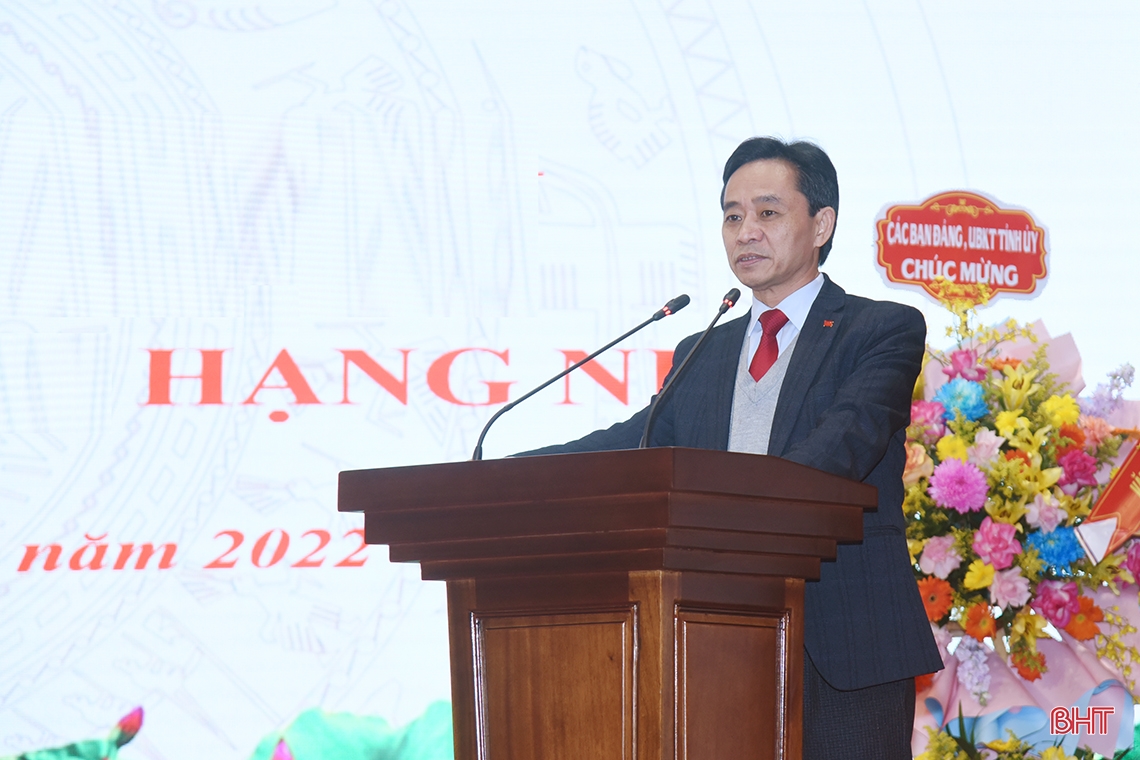 Văn phòng Tỉnh ủy Hà Tĩnh đón nhận Huân chương Lao động hạng Nhất