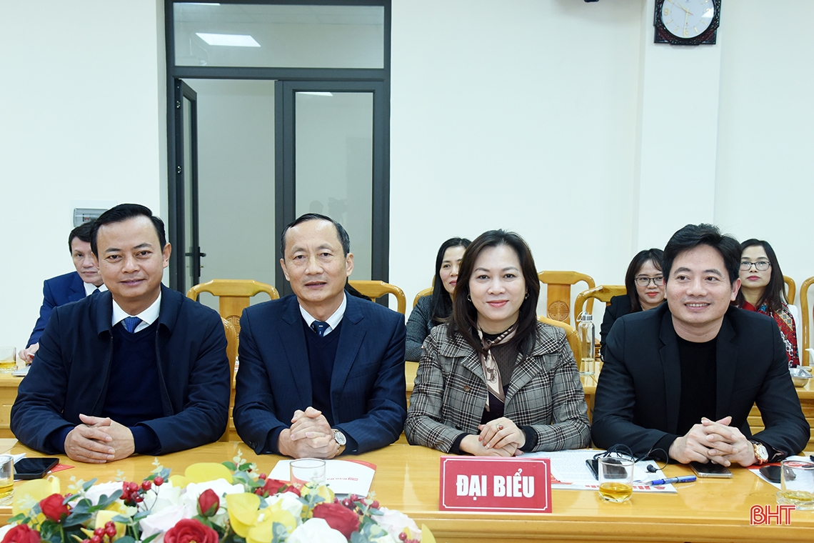 Xây dựng Báo Hà Tĩnh ngày càng chuyên nghiệp, nhân văn và hiện đại hơn